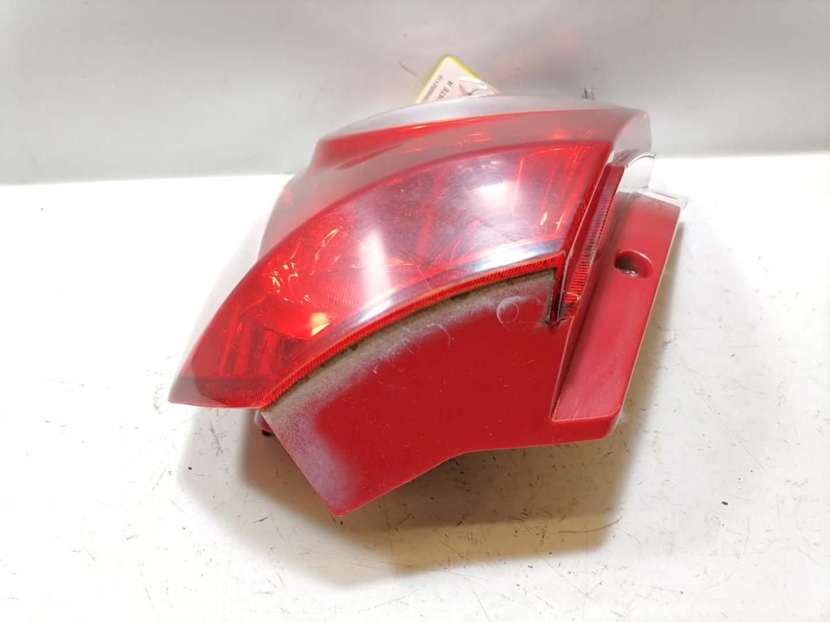Chevrolet Aveo original Rücklicht Rückleuchte Heckleuchte rechts rot weiß BJ09
